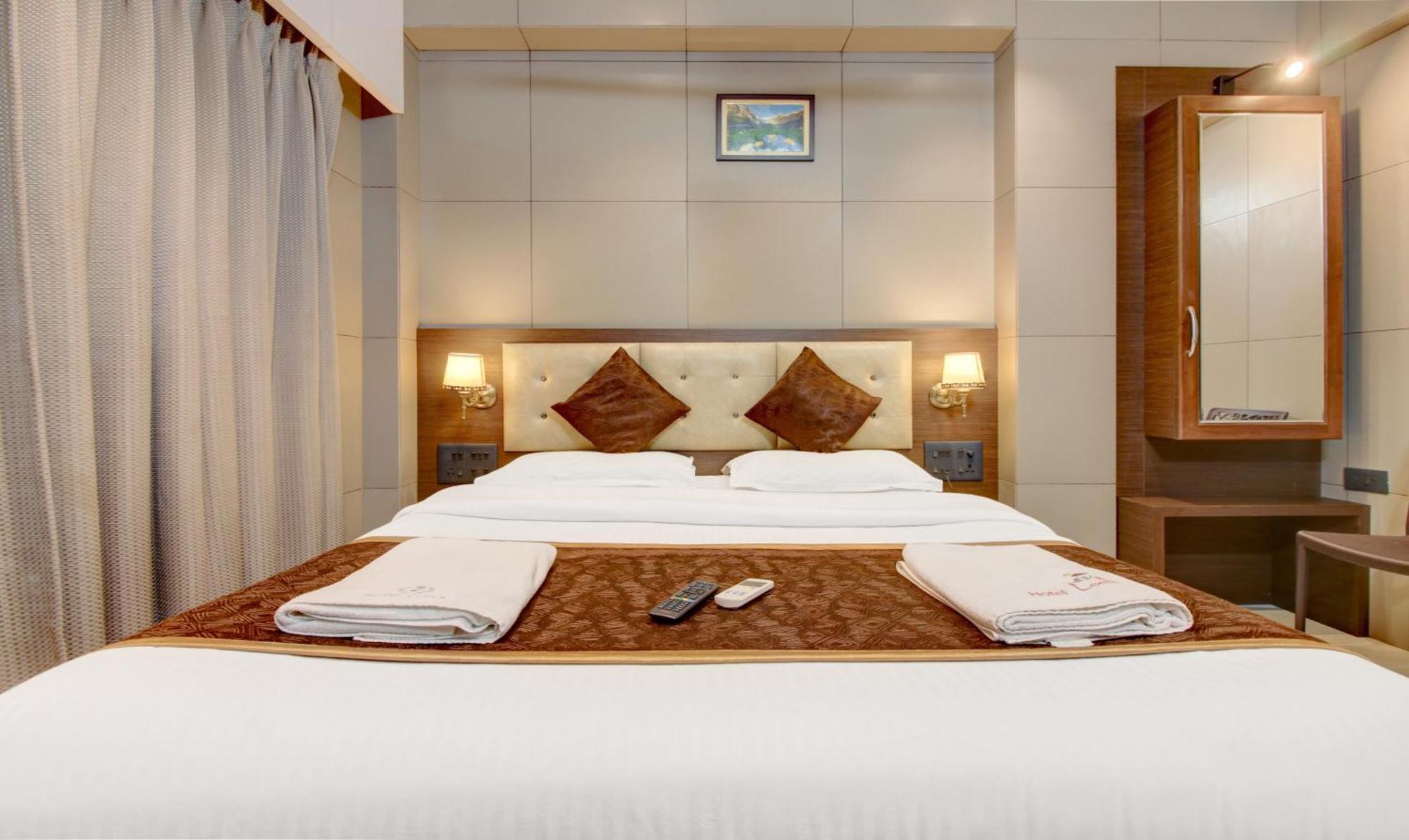 Hotel Leela Kalyān エクステリア 写真